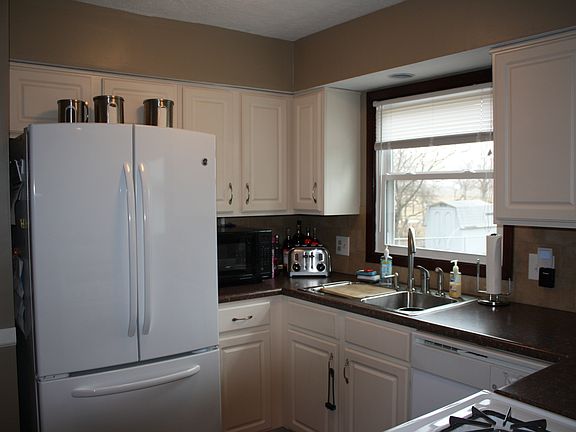 4th image of 3104 Winchester Dr