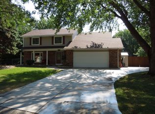8701 Isle Ave S, Cottage Grove, MN 55016