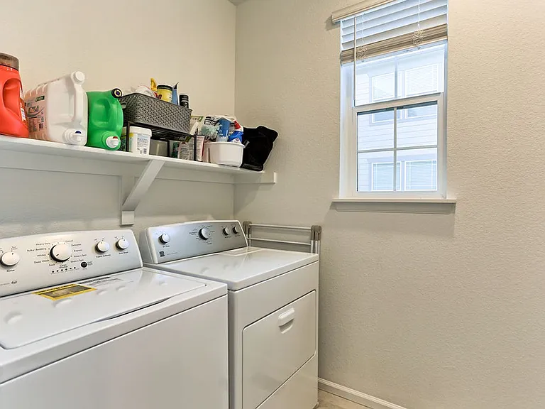 450 Tigercat Way — Photo 23