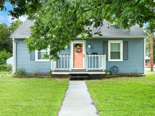3801 E 8th St, Des Moines, IA 50316