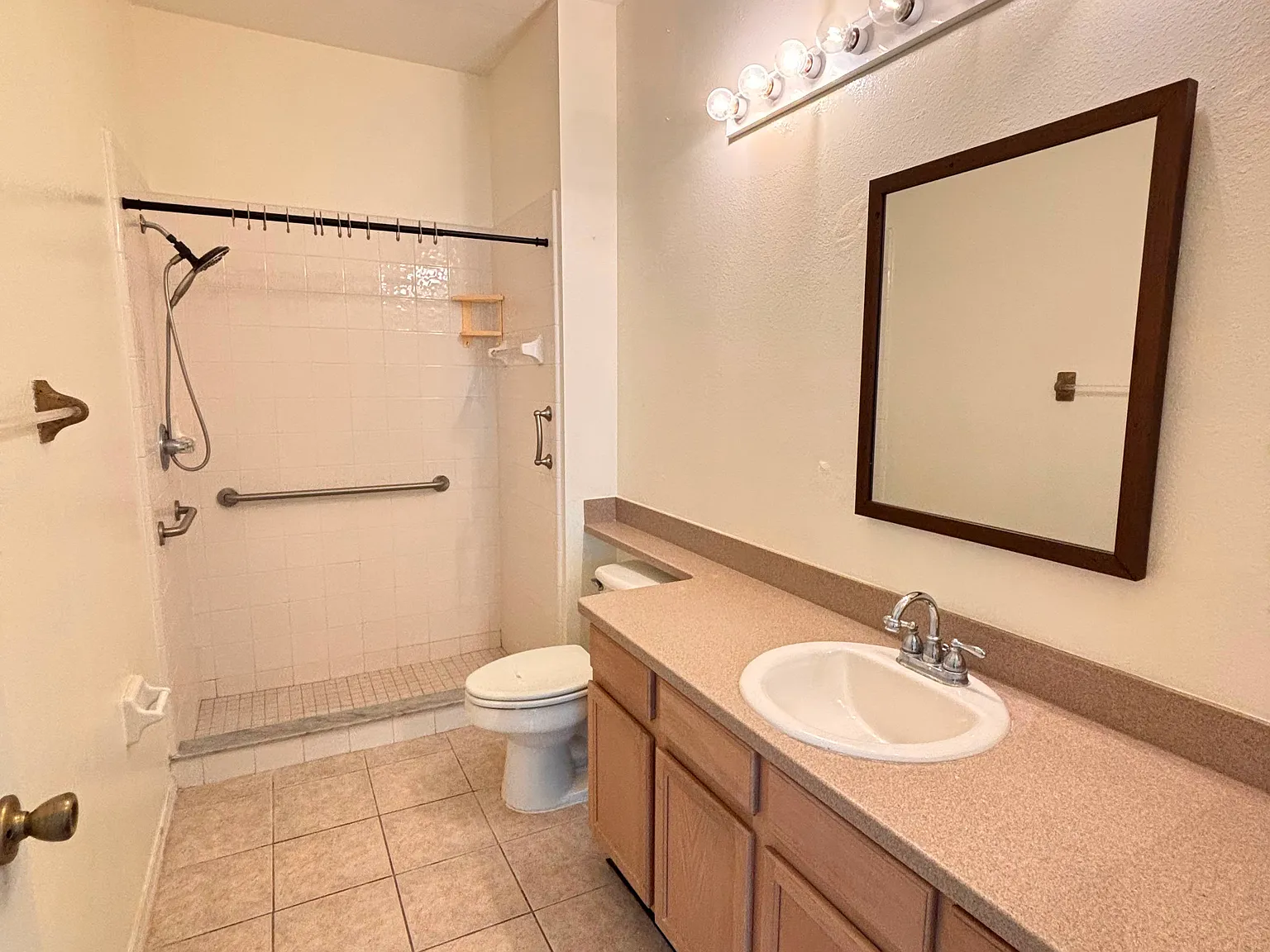 13218 Summerton Dr — Photo 3