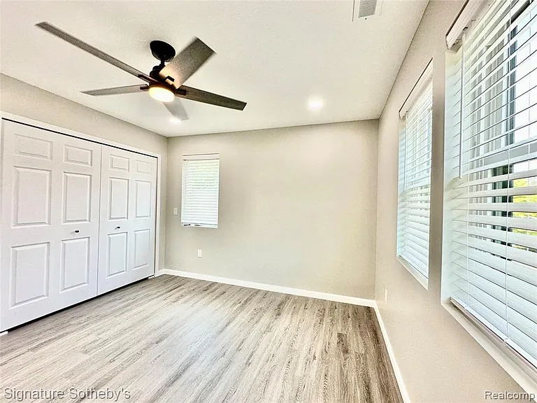 442 Ardmore Dr — Photo 40