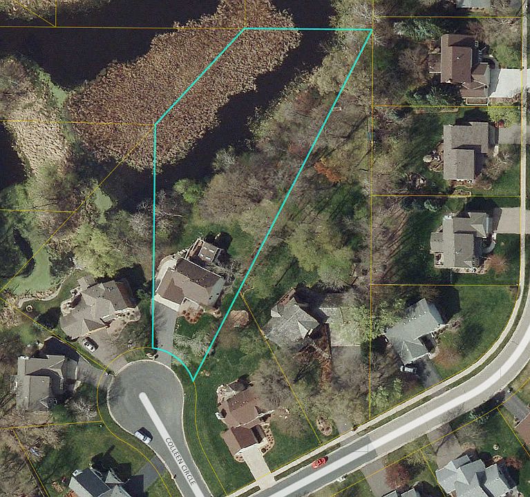 Lot measures almost 1 acre