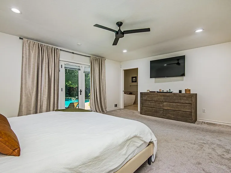 3709 Peter Pan Dr — Photo 12