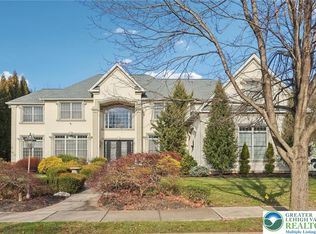 25 Saddle Ln, Easton, PA 18045