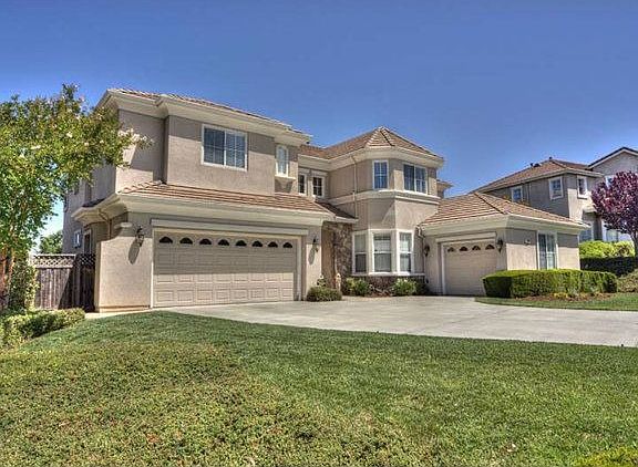 2nd image of 2631 Gayley Pl