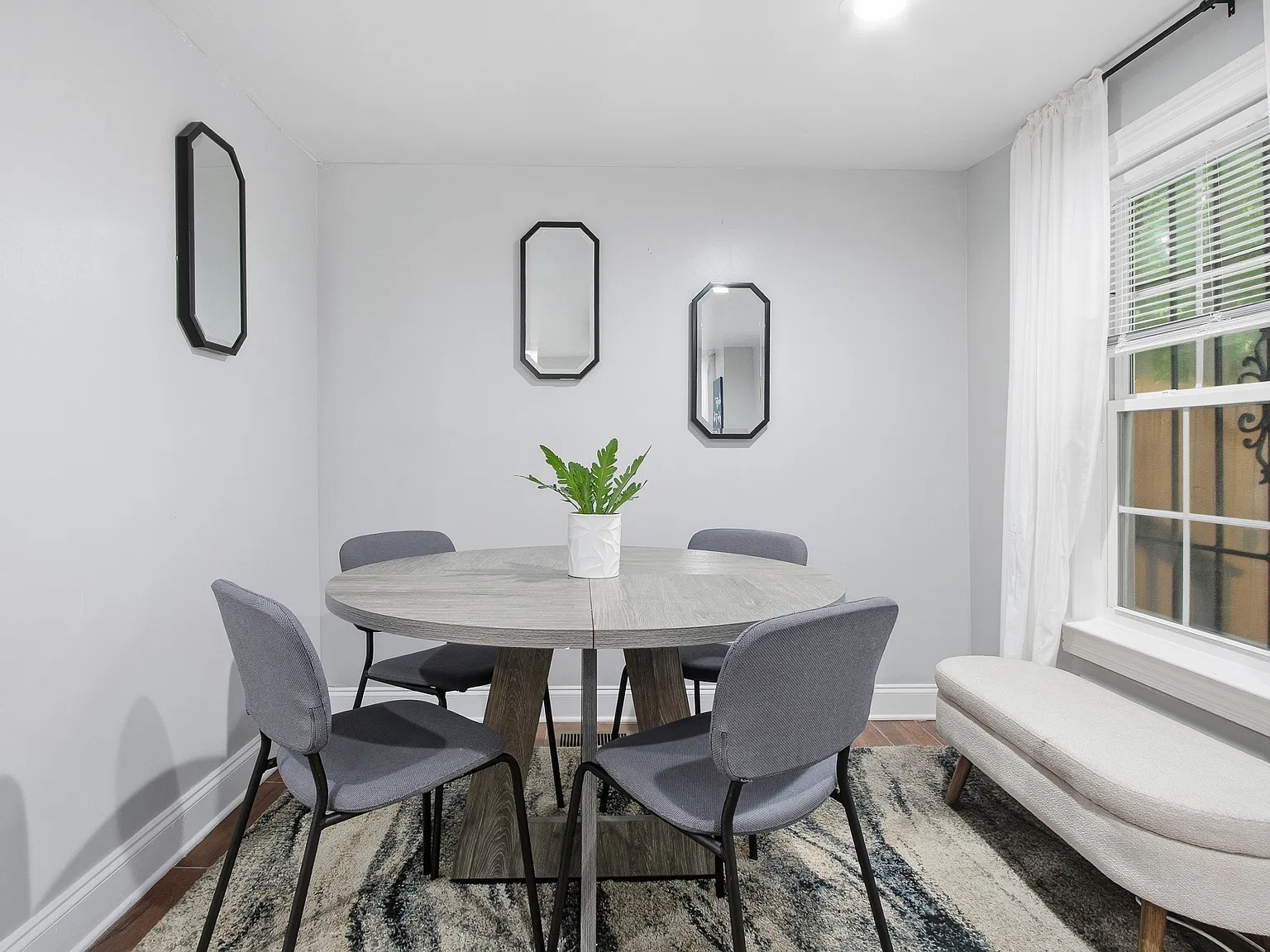 1 bed, $800 — Photo 2