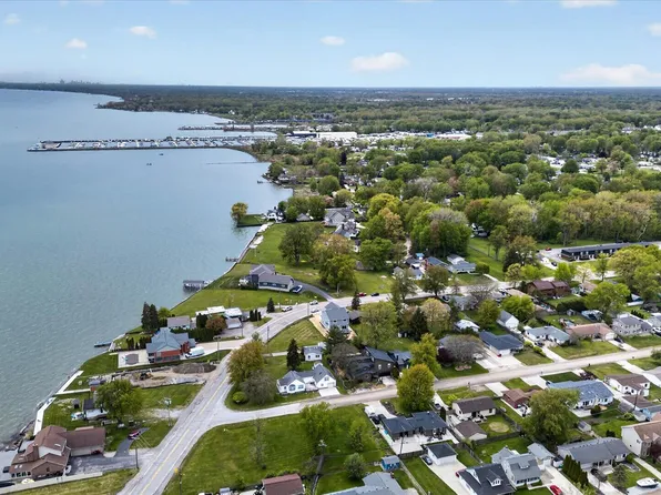37235 Jefferson Ave, Harrison Township, MI 48045
