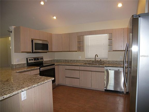 4th image of 5024 Riverwood Cir