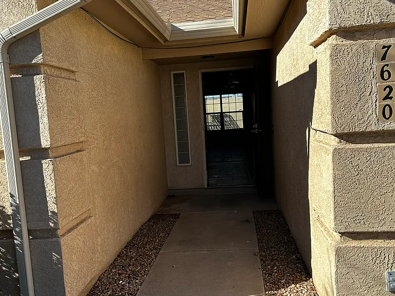 7620 Lakewood Ave NW — Photo 2