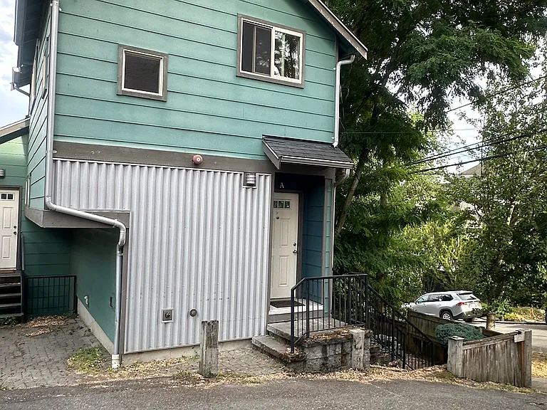 2516 E Denny Way #A1 — Photo 18