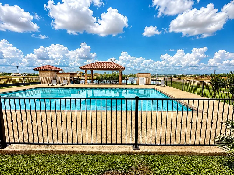 8216 Casa Verde Rd #B115 — Photo 9