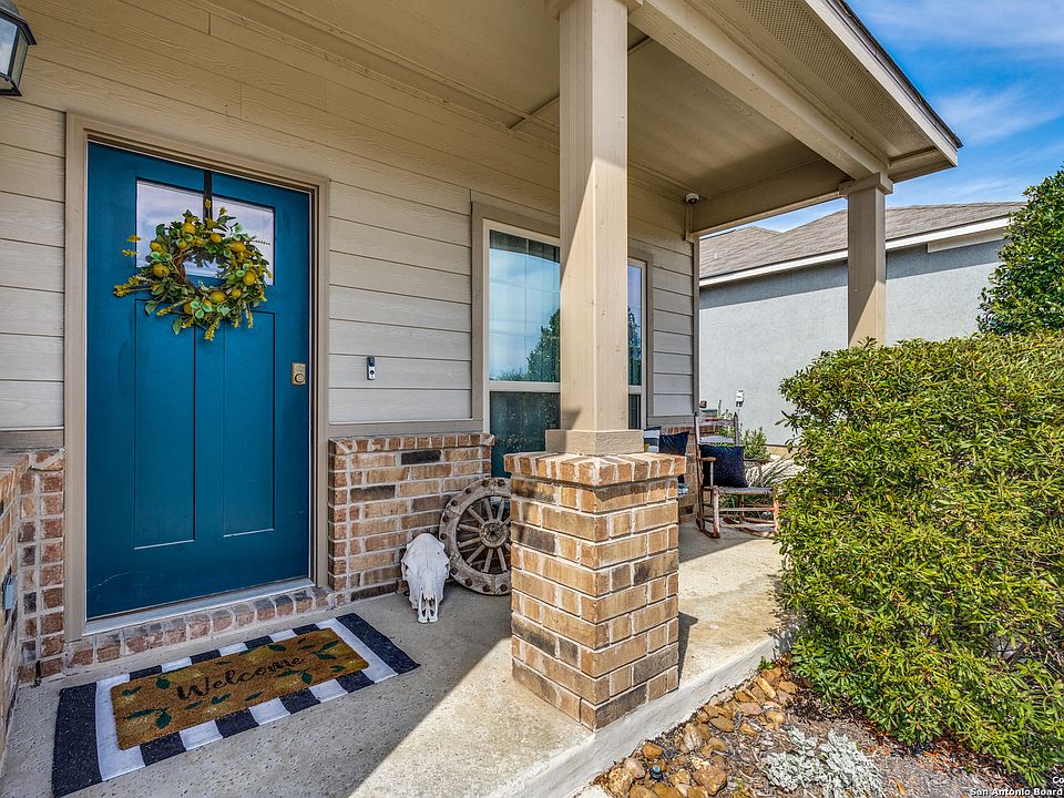 1st image of 160 BASS LN
