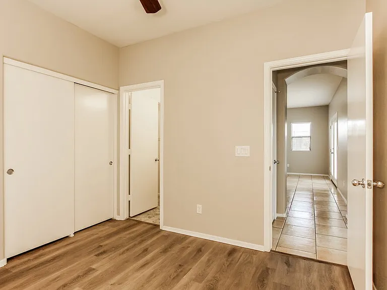 1809 W Dugan Dr — Photo 10