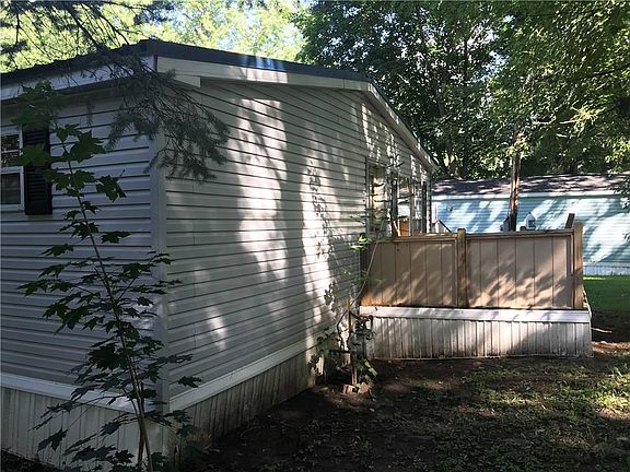 4th image of 433 Terri Dr