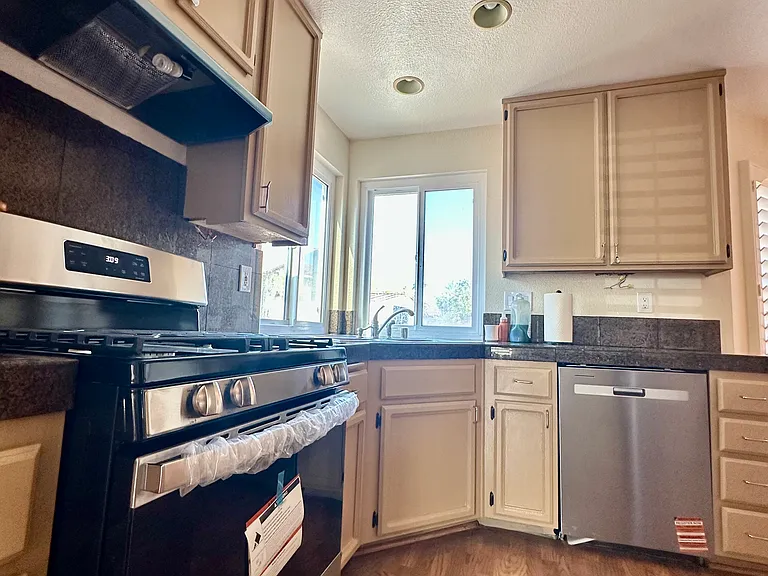 11875 Landbreeze Way — Photo 13