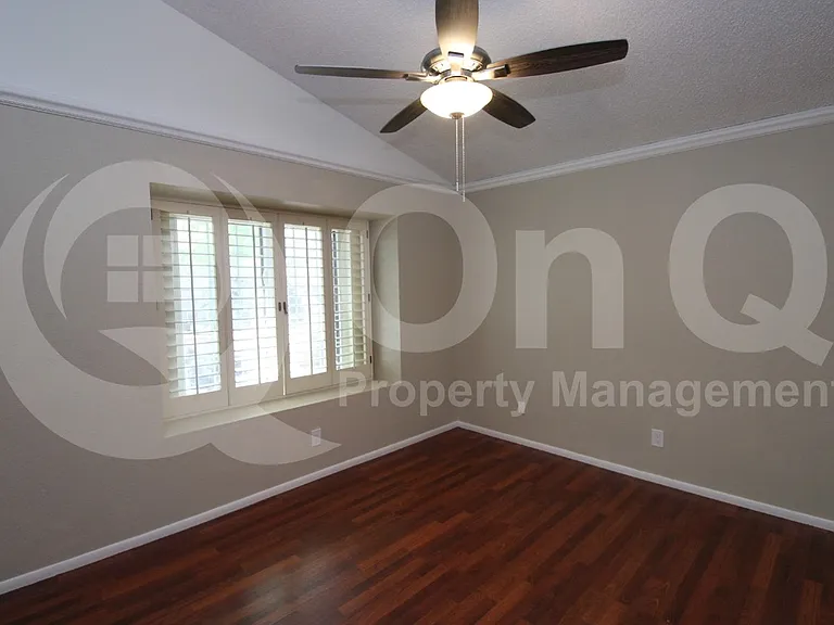 1118 N 87th St — Photo 12