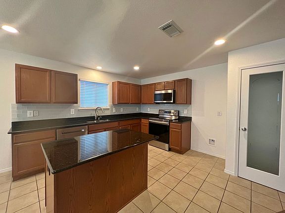 5th image of 1250 Wysteria Ln
