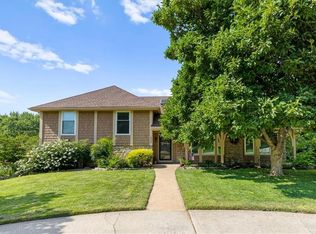 804 Tam O Shanter Dr, Kansas City, MO 64145