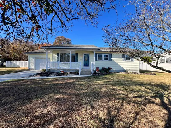 8 Carriage Ln, Cape May, NJ 08204