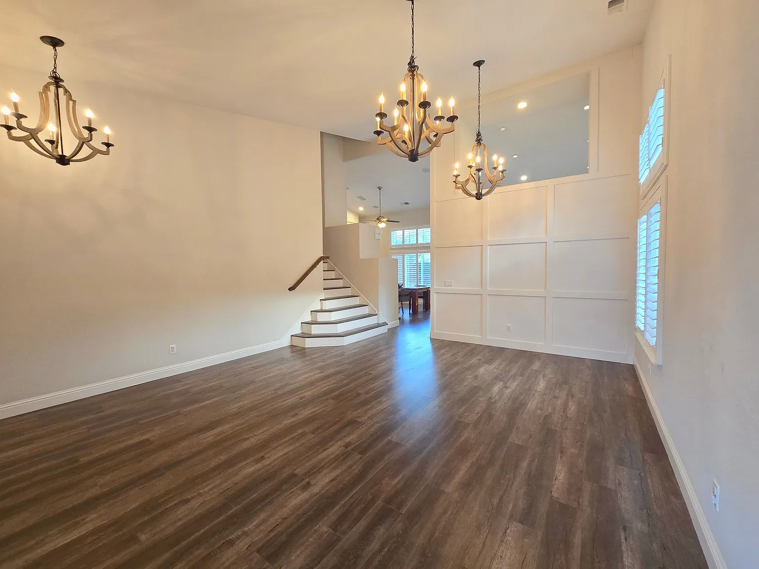 4 bed, 3.0 bath, 2092 sqft, $4,000 — Photo 3