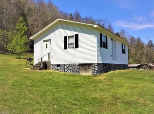 5840 Rosedale Rd, Shock, WV 26638