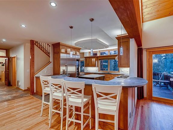 4th image of 57 Amber Ct