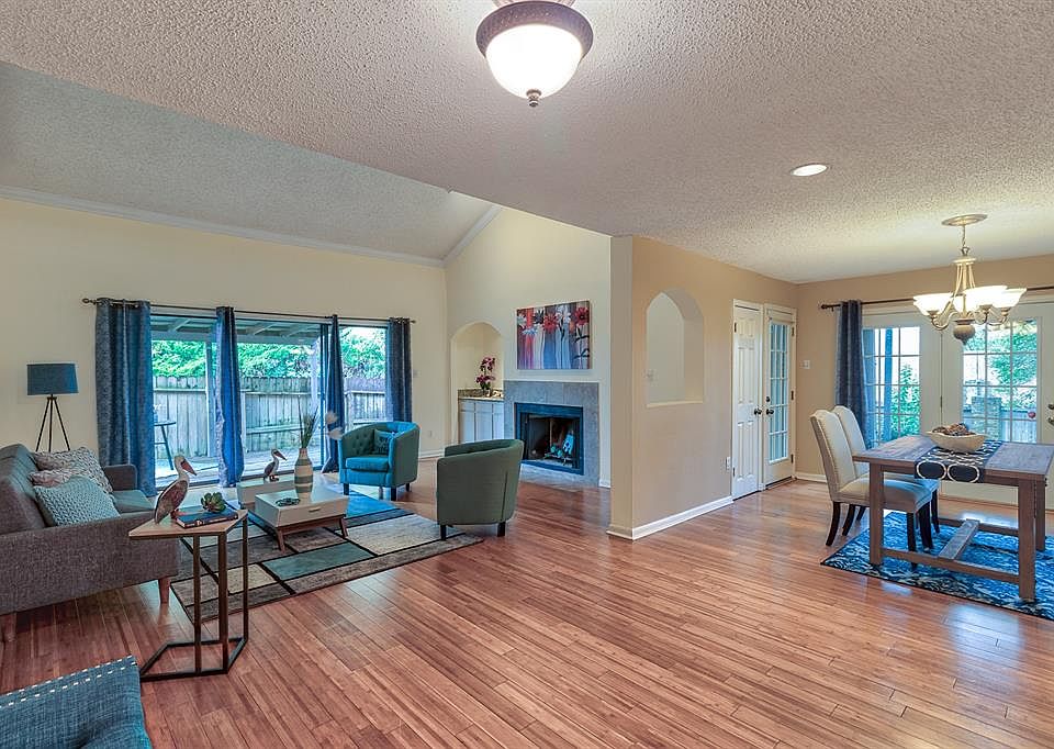 1st image of 18020 Bal Harbour Dr