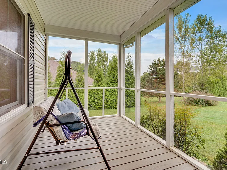707 Victoria Lee Way — Photo 30