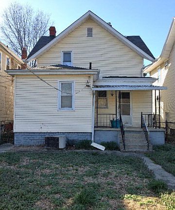 3rd image of 1522 Mound St