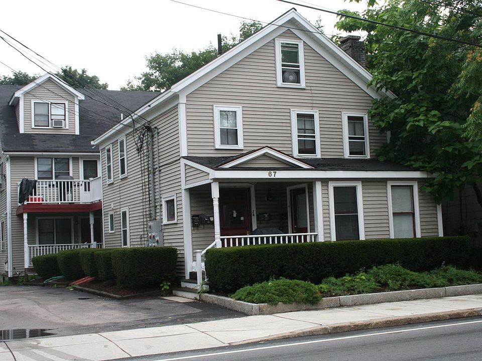 Street View - parking in rear only