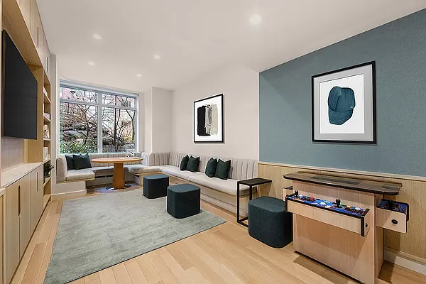 Rented by The Agency | media 27