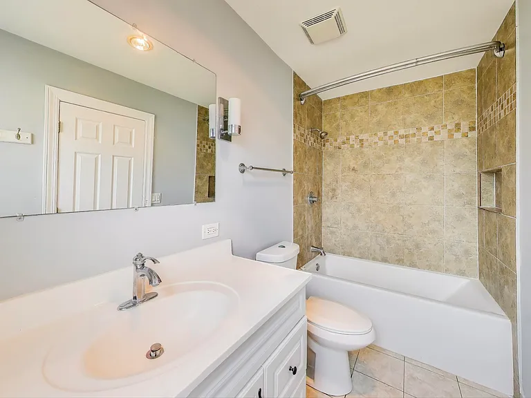 615 The Ln — Photo 15