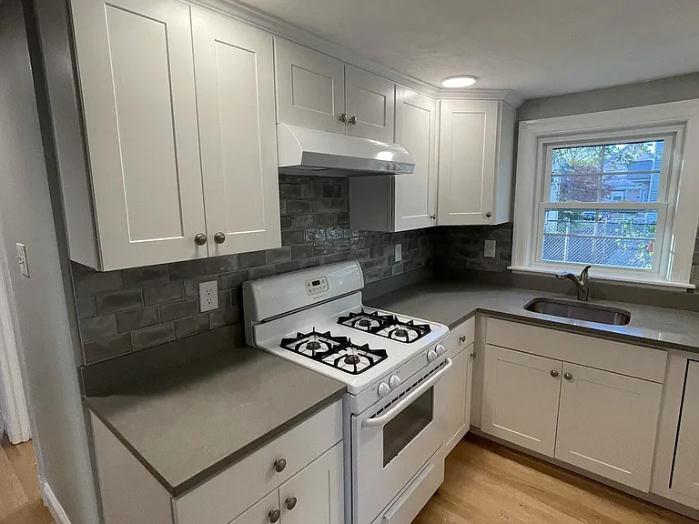 28 Linden Ave #1 — Photo 1