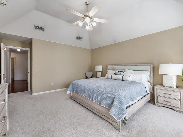 402 Horse Shoe Dr — Photo 15