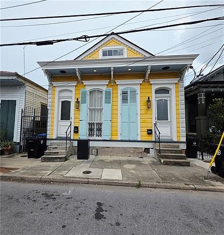 1st image of 2611 Dauphine St