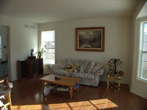 2nd image of 60 Keswick Cir