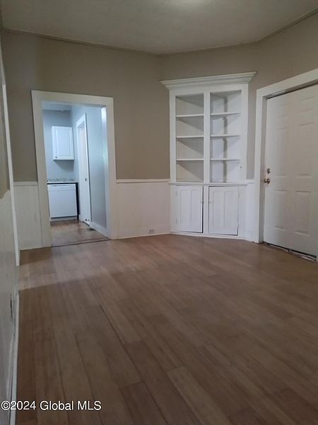 5th image of 9 Pearl Street