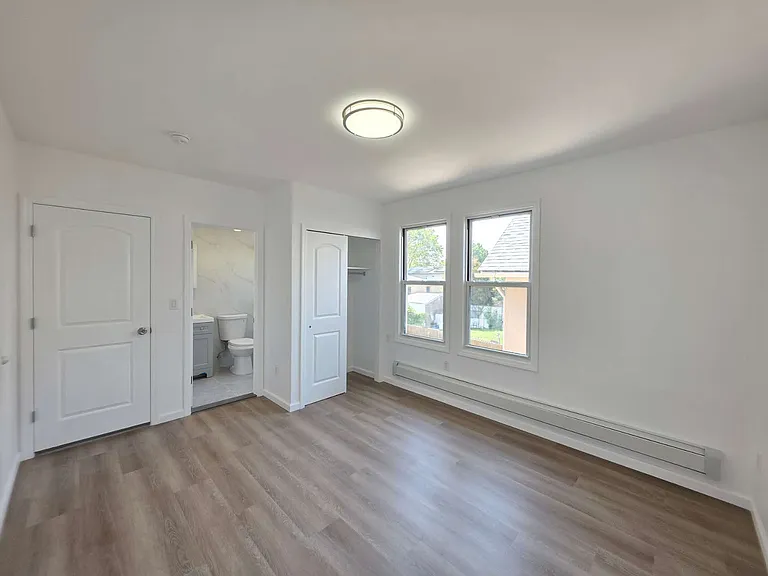 142 Fremont Ave #2 — Photo 8