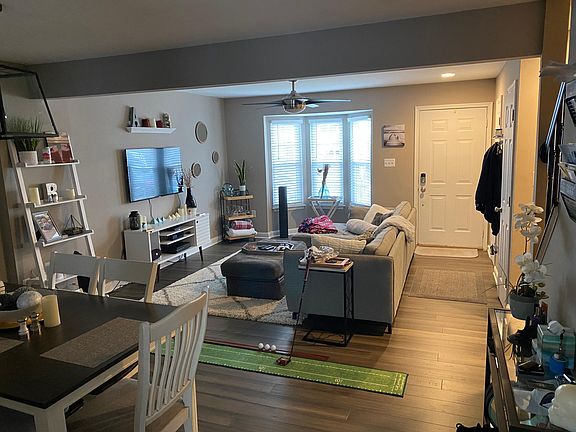 4th image of 43504 Blacksmith Sq #74