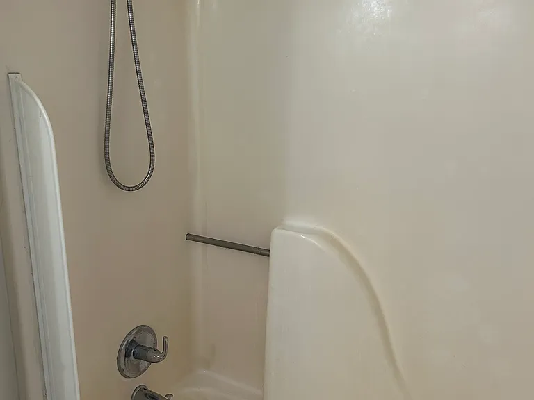 120 Wells Ct — Photo 9
