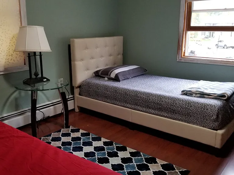 37 Alice Dr — Photo 7