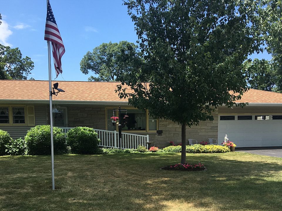 1st image of 284 Honey Ln
