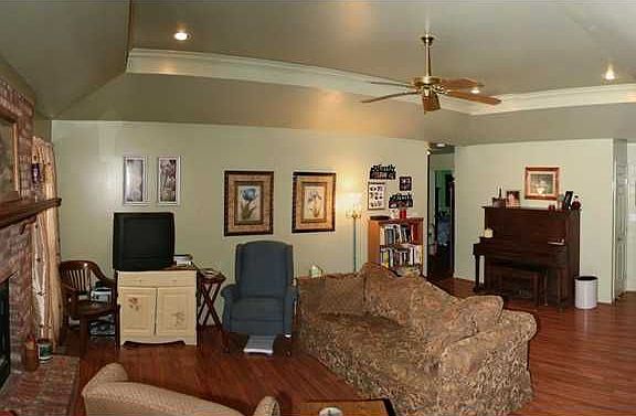 3rd image of 3006 Twilight Ave