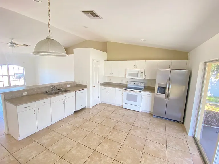 9 Tropicana Pkwy W — Photo 21