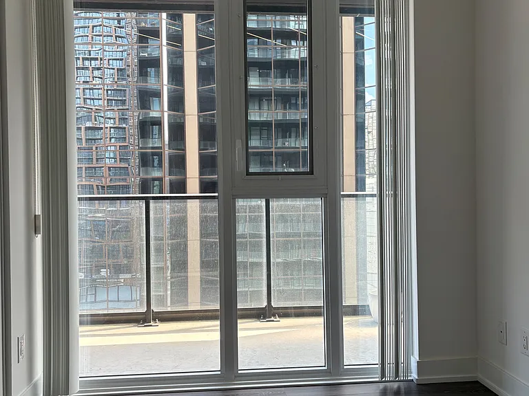 20 Edward St #904 — Photo 12