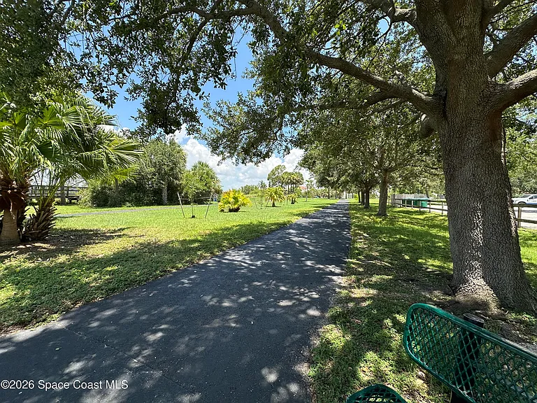 616 Manatee Bay Dr — Photo 39