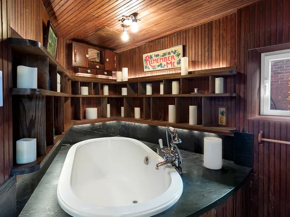 34 Gramercy Park East image 15 of 19