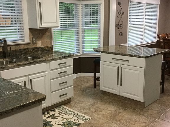 3rd image of 260 Chapel Ln