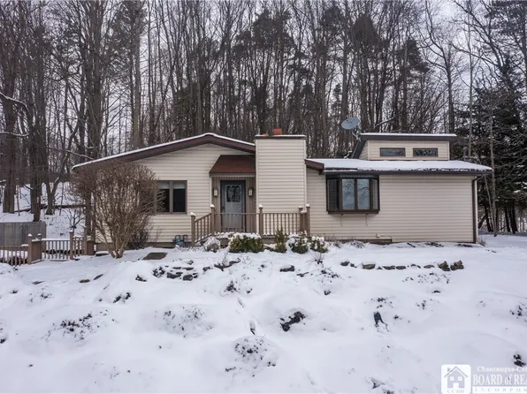 162 Cemetery St, Randolph, NY 14772